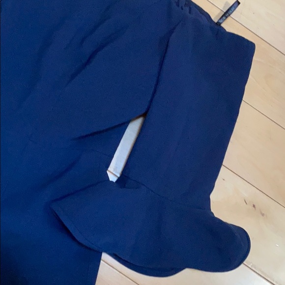 Black halo navy flutter sleeve off shoulder dress - Picture 3 of 4